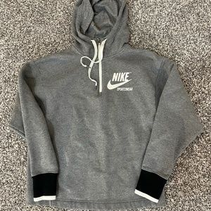 Cropped Nike Sweatshirt
